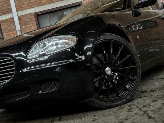 Maserati Quattroporte 4.2 V8 Duo Select 400pk 2006, L-851-RK Youngtimer
