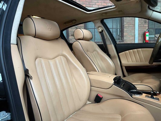 Maserati Quattroporte 4.2 V8 Duo Select 400pk 2006, L-851-RK Youngtimer