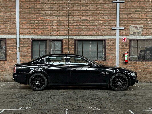 Maserati Quattroporte 4.2 V8 Duo Select 400pk 2006, L-851-RK Youngtimer