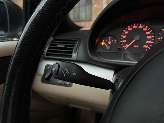 BMW 325Ci Executive 192pk 2002 (Origineel-NL) 3-serie Cabriolet (Hardtop + Softtop), 11-JP-PG