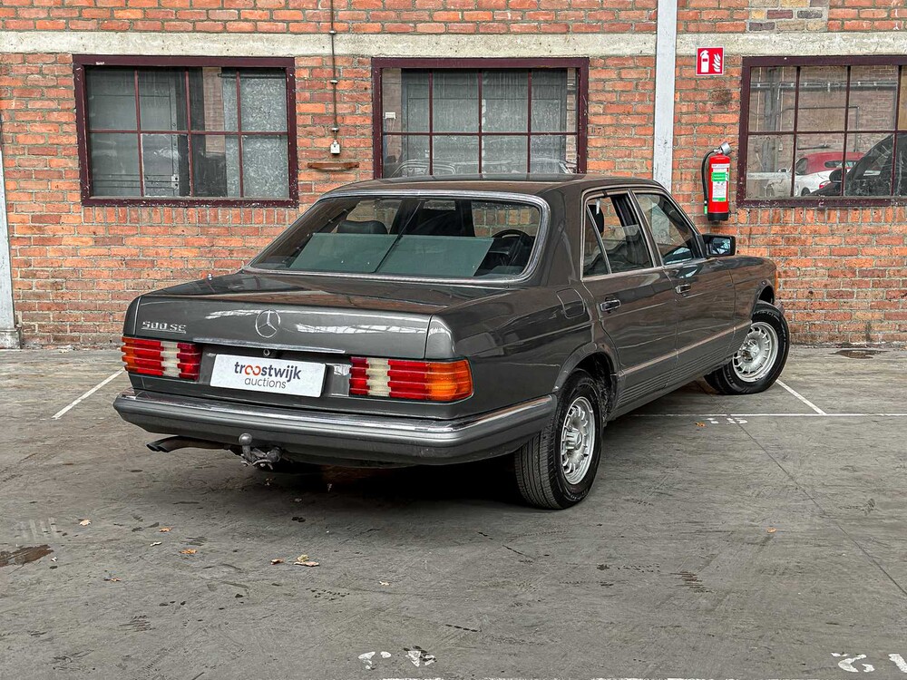 Mercedes-Benz S380 3.8 V8 204hp 1982 S-Class