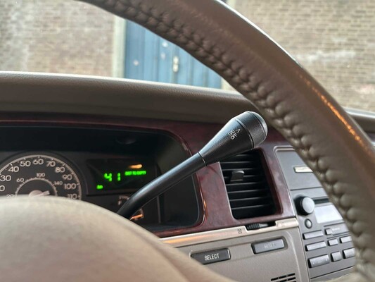 Lincoln Town Car 4.6 V8 Signature (Limousine) 204pk 2003, 62-NG-XN Youngtimer