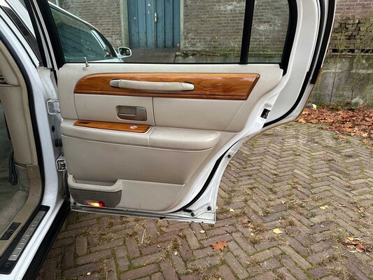 Lincoln Town Car 4,6 V8 Signature (Limousine) 204 PS 2003, 62-NG-XN Youngtimer
