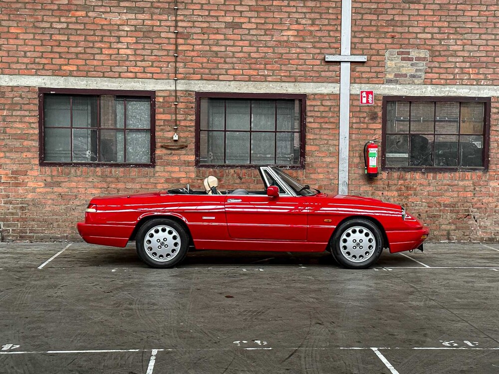 Alfa Romeo Spider 2000 2.0 118pk 1992, 56-RL-TR