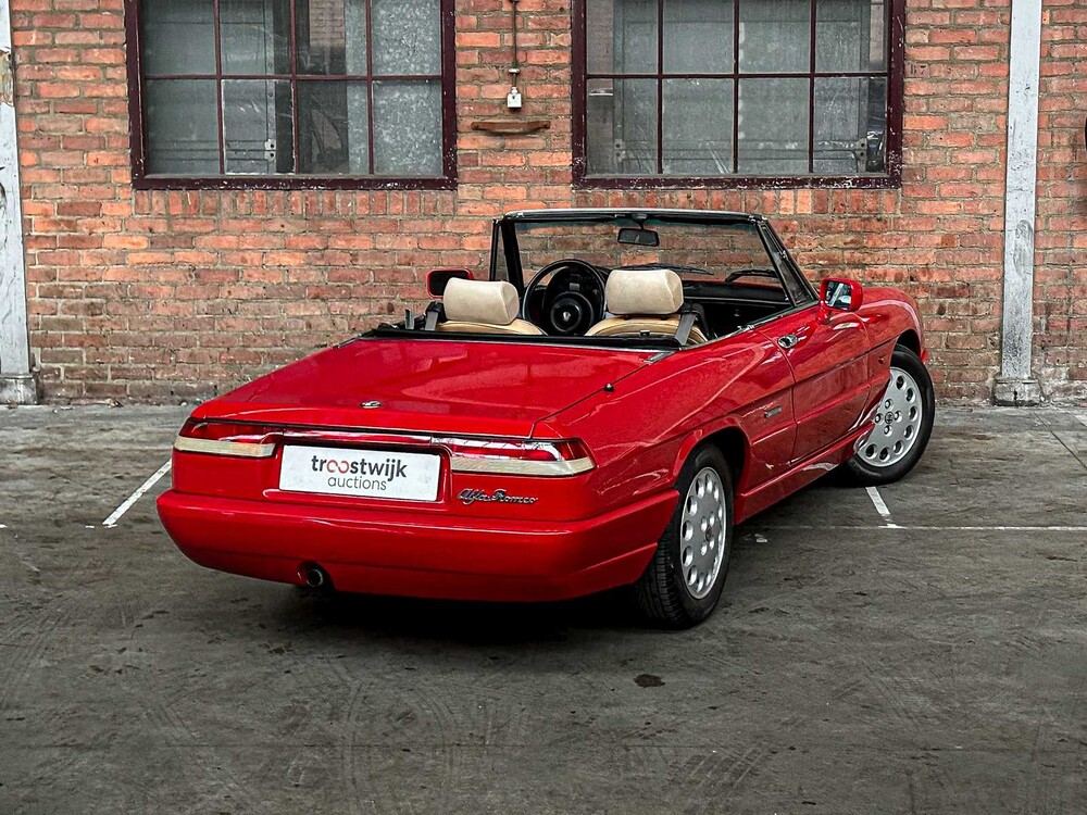 Alfa Romeo Spider 2000 2.0 118pk 1992, 56-RL-TR