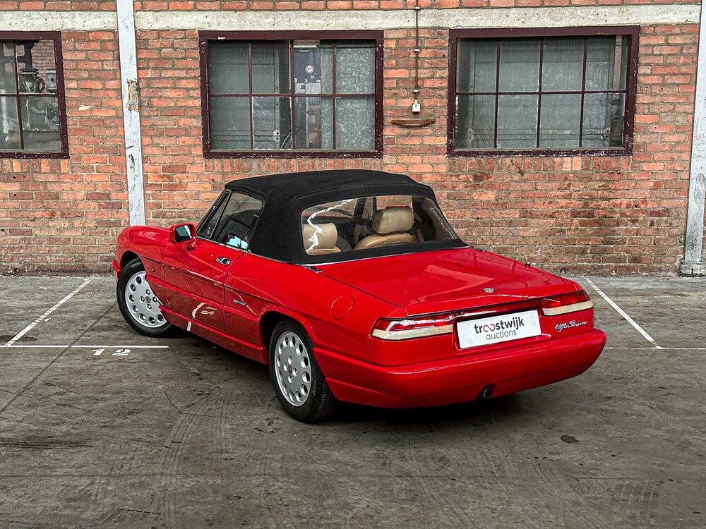 Alfa Romeo Spider 2000 2.0 118pk 1992, 56-RL-TR