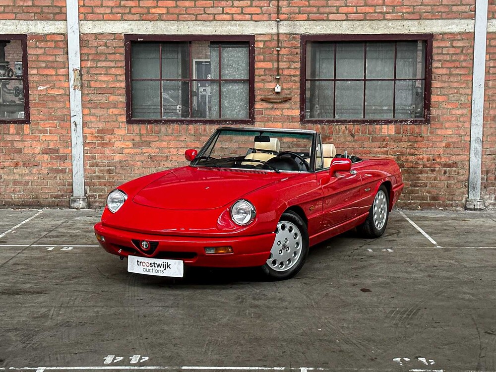 Alfa Romeo Spider 2000 2.0 118pk 1992, 56-RL-TR