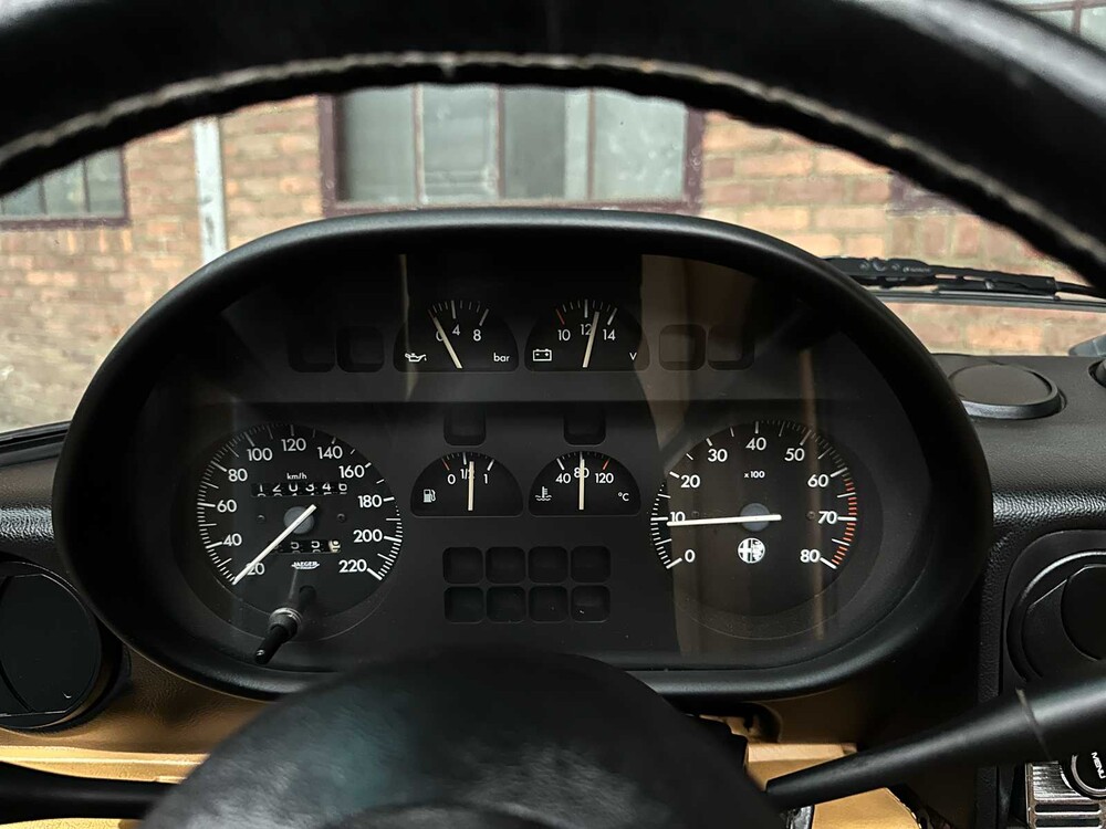Alfa Romeo Spider 2000 2.0 118pk 1992, 56-RL-TR