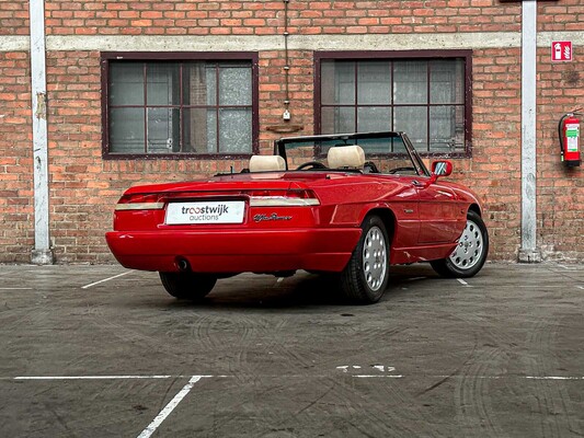 Alfa Romeo Spider 2000 2.0 118pk 1992, 56-RL-TR