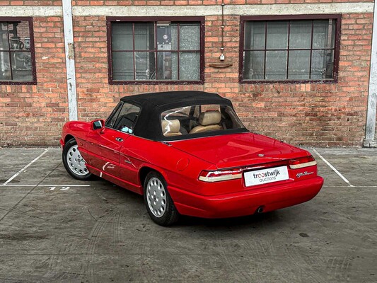 Alfa Romeo Spider 2000 2.0 118pk 1992, 56-RL-TR