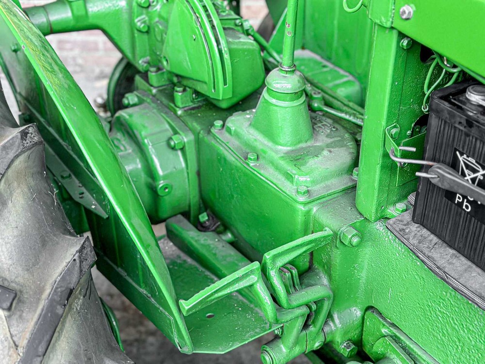 John Deere Model M 2-Cylinder 20hp 1952 Tractor Olditmer