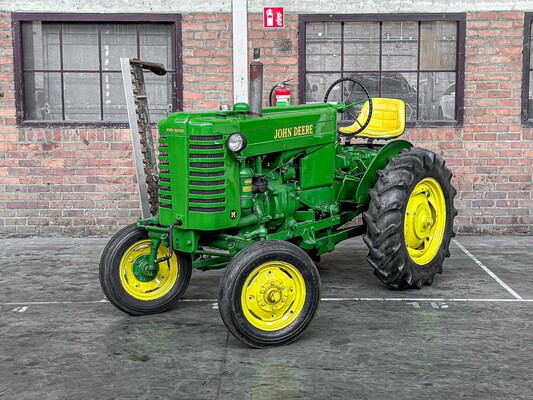 John Deere Model M 2-Cylinder 20hp 1952 Tractor Olditmer