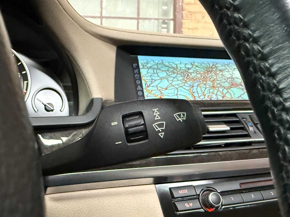 BMW 750i xDrive High 4.4 V8 Executive 408pk 2010 7-Serie, L-524-ZV