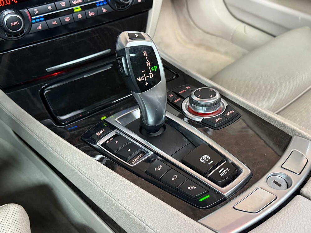 BMW 750i xDrive High 4.4 V8 Executive 408pk 2010 7-Serie, L-524-ZV