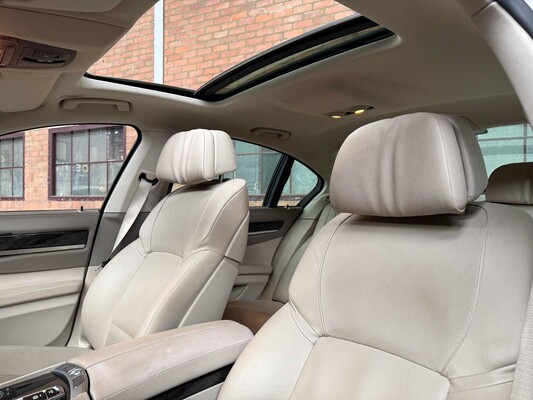BMW 750i xDrive High 4.4 V8 Executive 408pk 2010 7-Serie, L-524-ZV