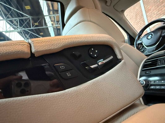 BMW 750i xDrive High 4.4 V8 Executive 408pk 2010 7-Serie, L-524-ZV