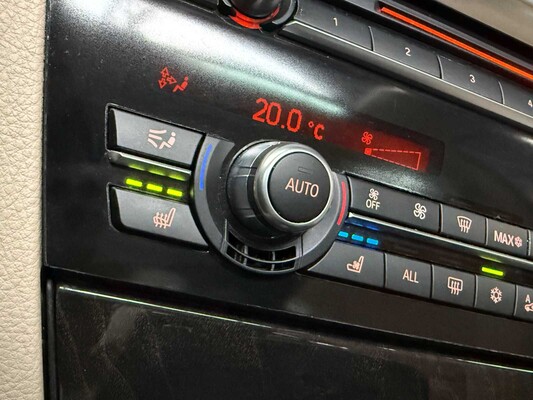 BMW 750i xDrive High 4.4 V8 Executive 408hp 2010 7-Series, L-524-ZV