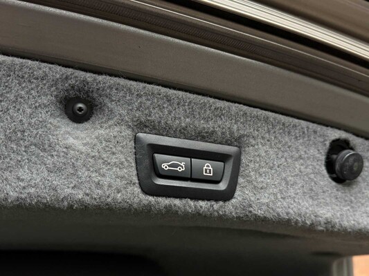 BMW 750i xDrive High 4.4 V8 Executive 408hp 2010 7-Series, L-524-ZV