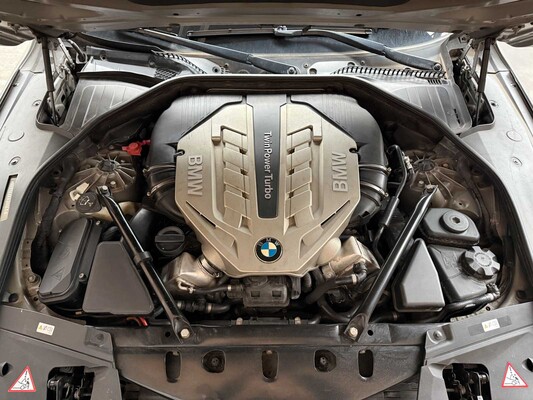 BMW 750i xDrive High 4.4 V8 Executive 408hp 2010 7-Series, L-524-ZV
