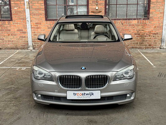 BMW 750i xDrive High 4.4 V8 Executive 408hp 2010 7-Series, L-524-ZV