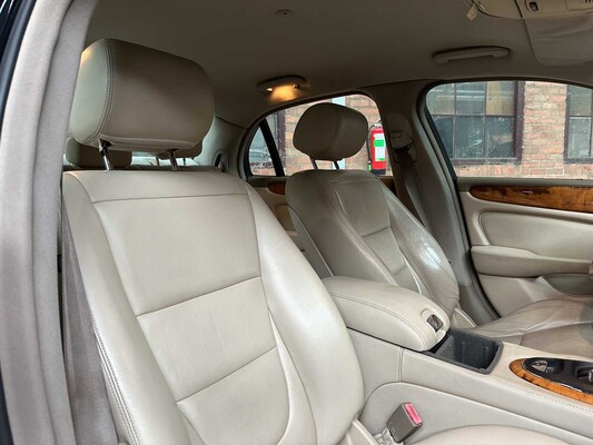 Jaguar XJ8 3.5 V8 258pk 2003 Youngtimer