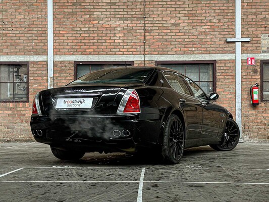 Maserati Quattroporte 4.2 V8 Duo Select 400pk 2006, L-851-RK Youngtimer