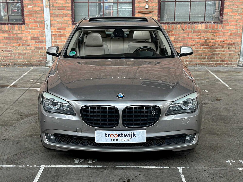 BMW 750i ActiveHybrid 4.4 V8 407pk 2010 7-serie, 02-PGJ-7 Youngtimer