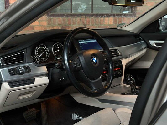 BMW 750i ActiveHybrid 4.4 V8 407pk 2010 7-serie, 02-PGJ-7 Youngtimer
