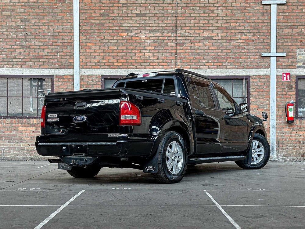 Ford Explorer Sport Trac Pick-up 4,0 V6 210 PS 2007 Yountimer