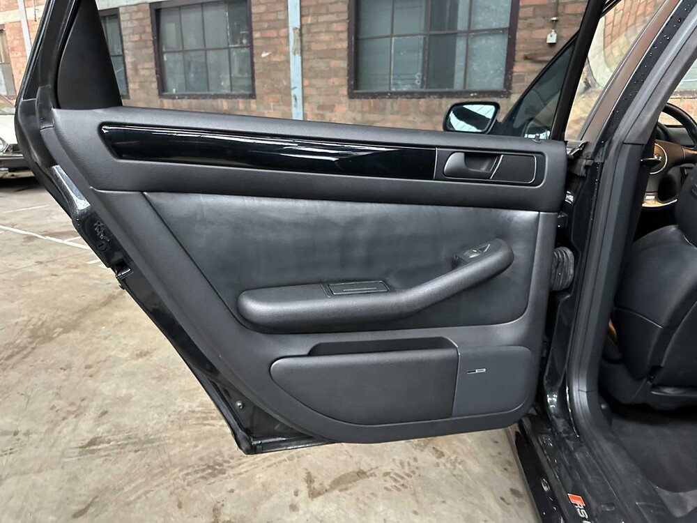 Audi RS6 Avant C5 4.2 V6 Quattro 450pk 2003, 72-NZ-TZ Youngtimer