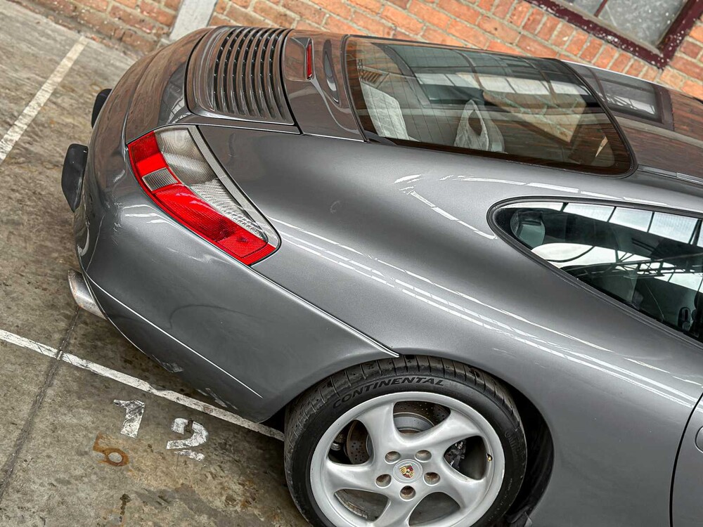 Porsche 911 996 Carrera Coupe 3.4 Handgeschakeld 300pk 2000 -Youngtimer-