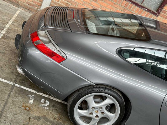 Porsche 911 996 Carrera Coupe 3.4 Handgeschakeld 300pk 2000 -Youngtimer-