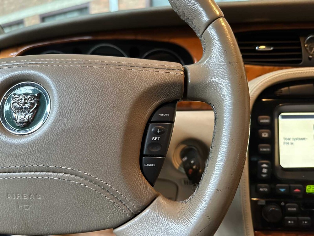 Jaguar XJ8 3.5 V8 258pk 2003 Youngtimer