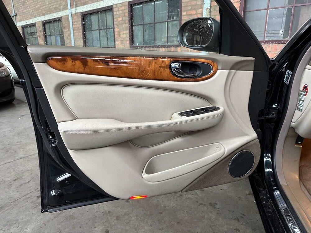 Jaguar XJ8 3.5 V8 258pk 2003 Youngtimer