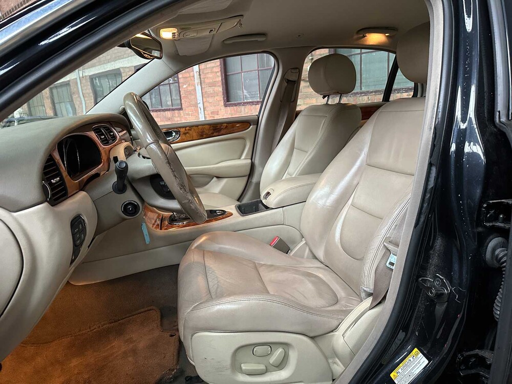 Jaguar XJ8 3.5 V8 258pk 2003 Youngtimer