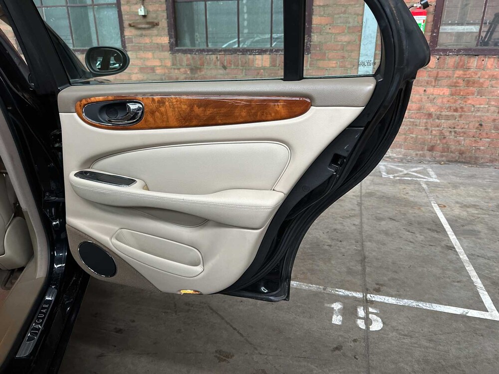 Jaguar XJ8 3.5 V8 258pk 2003 Youngtimer