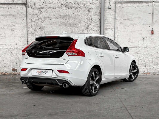 Volvo V40 1.5 T3 Polar+ Sport 152PK 2019, G-819-BH