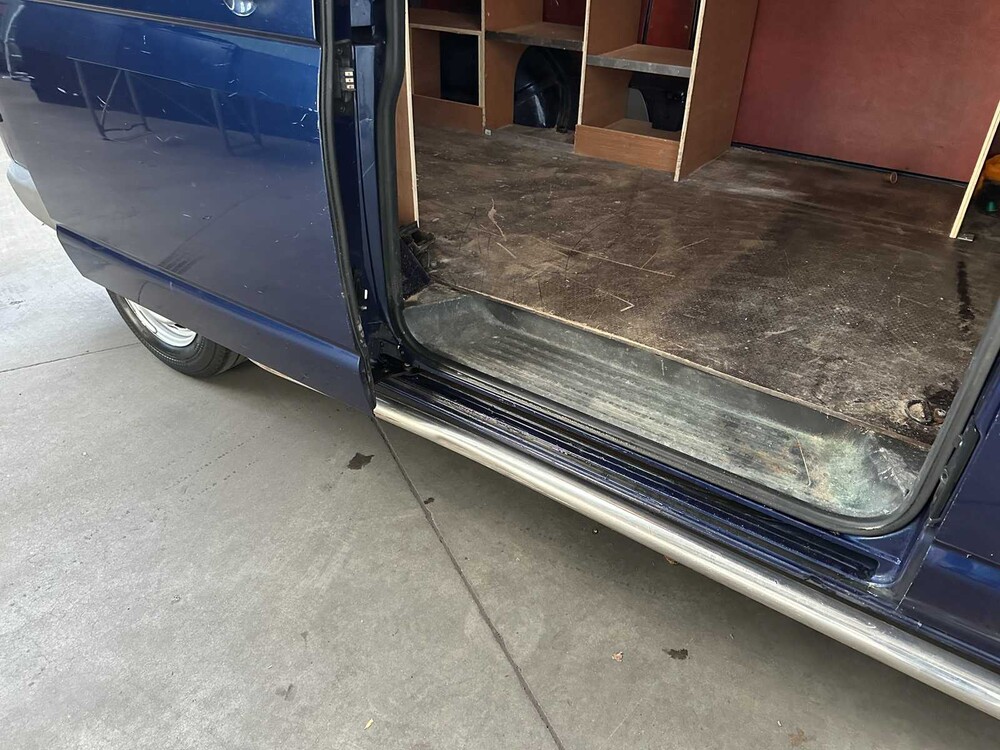 Volkswagen Transporter 2.5 TDI 340 L2H1 -Long- 131HP 2007, 81-VGK-3