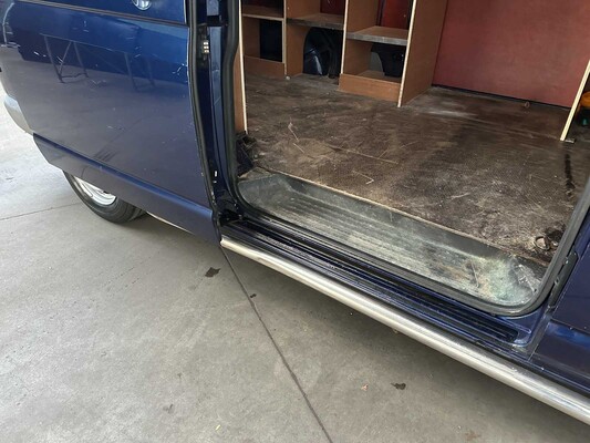 Volkswagen Transporter 2.5 TDI 340 L2H1 -Long- 131HP 2007, 81-VGK-3