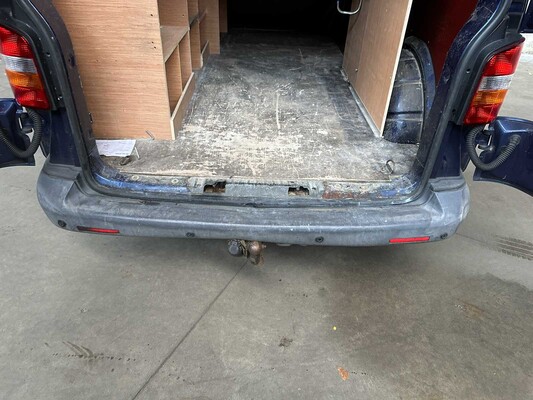 Volkswagen Transporter 2.5 TDI 340 L2H1 -Lang- 131PK 2007, 81-VGK-3