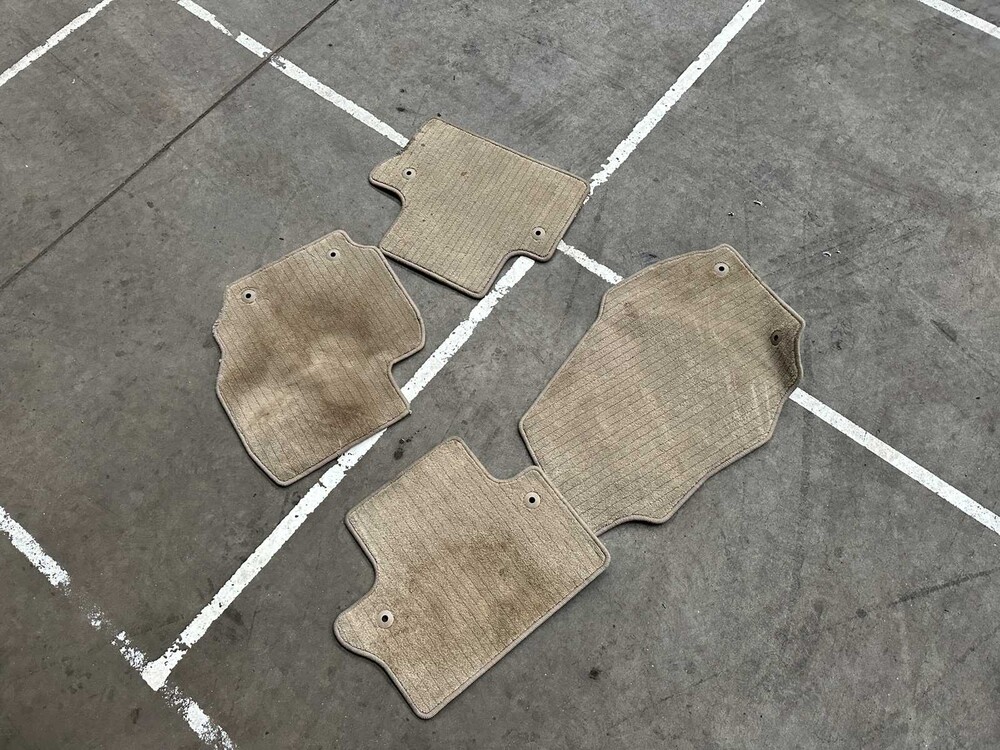 Volvo V70 1.6 T4 Lim. Edition 179PK 20011, 42-RRK-6