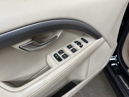 Volvo V70 1.6 T4 Lim. Edition 179PK 20011, 42-RRK-6