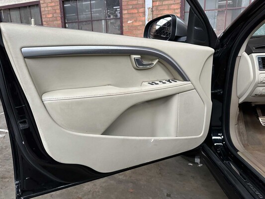 Volvo V70 1.6 T4 Lim. Edition 179PK 20011, 42-RRK-6