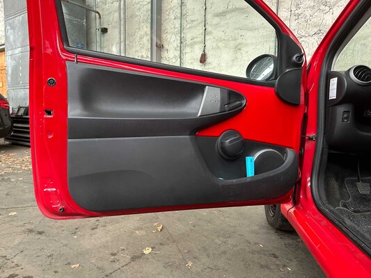 Toyota Aygo 1.0 VVT-i Access 28PK 2013,  KT-612-X