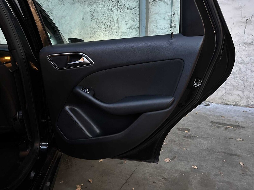 Mercedes-Benz B180 Ambition B-Class 122hp 2012, 97-XKZ-4