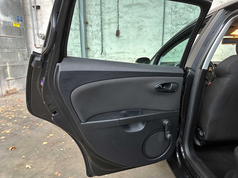 SEAT Leon 1.6 Sport 102PK 2008, KB-713-G