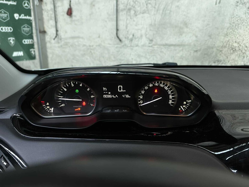 Peugeot 208 1.2 PureTech Allure 82pk 2017, RL-064-L