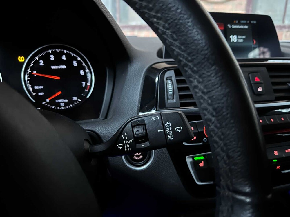 BMW 118i Corporate Lease High Executive 1-serie 136PK 2018