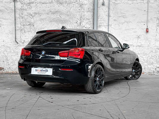 BMW 118i Corporate Lease High Executive 1-serie 136PK 2018