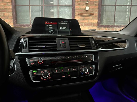 BMW 118i Corporate Lease High Executive 1-serie 136PK 2018